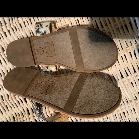 Sandals - Picture 3 of 3